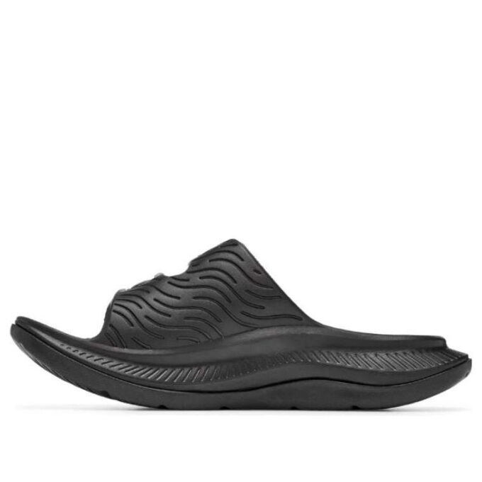 HOKA オラ リュクス ‘ブラック’