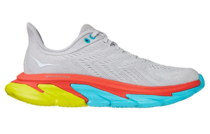 HOKA クリフトン エッジ ‘グレー’