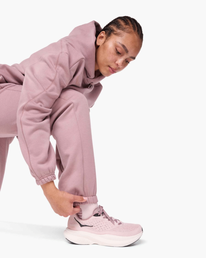 HOKA エッセンシャル ジョガー