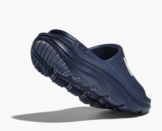 HOKA レースデイ スプリット ショートパンツ