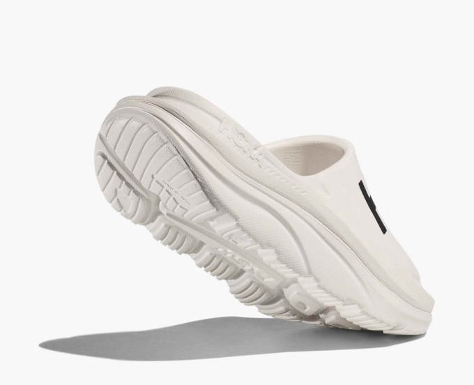HOKA レースデイ スプリット ショートパンツ