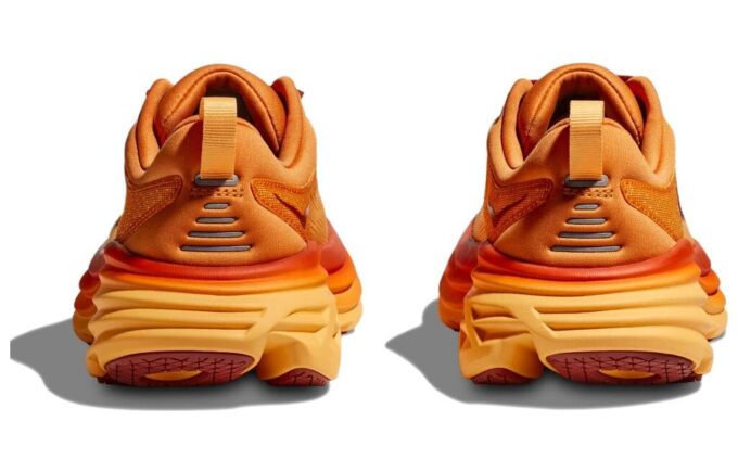 HOKA ボンディ 8 ‘オレンジ’