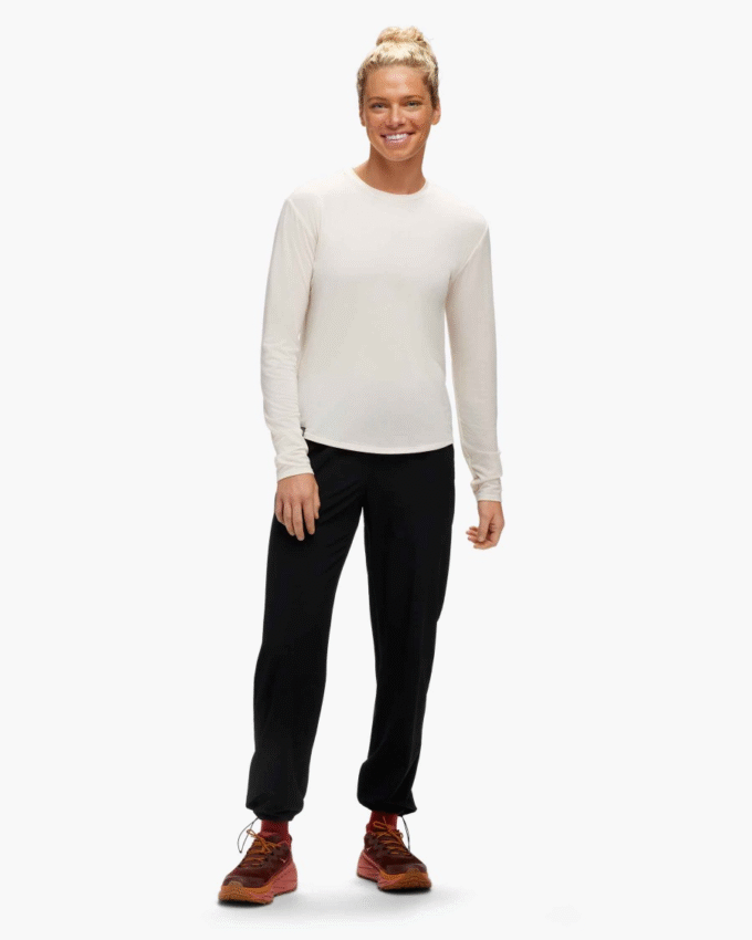 HOKA エッセンシャル LS ティー