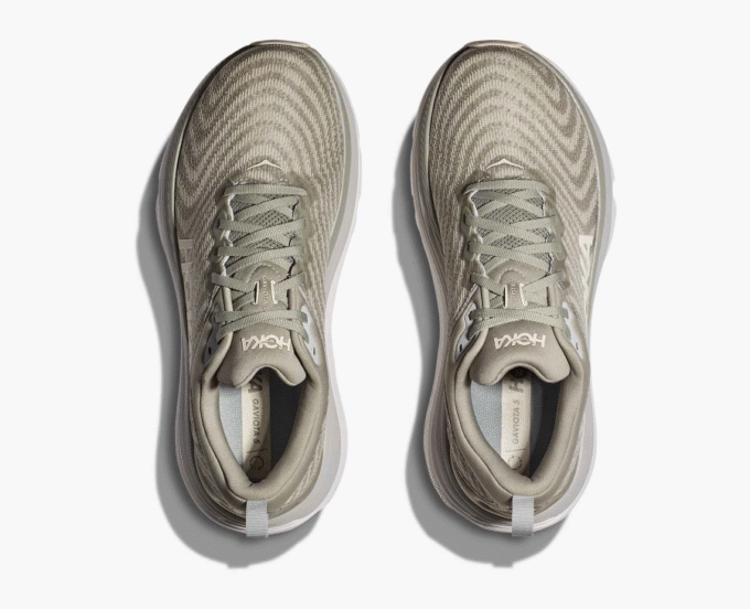 HOKA ONE ONE グライド 7インチ ショートパンツ（ブリーフ付き）