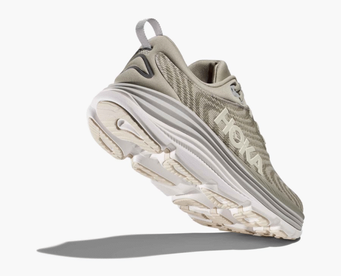 HOKA ONE ONE グライド 7インチ ショートパンツ（ブリーフ付き）
