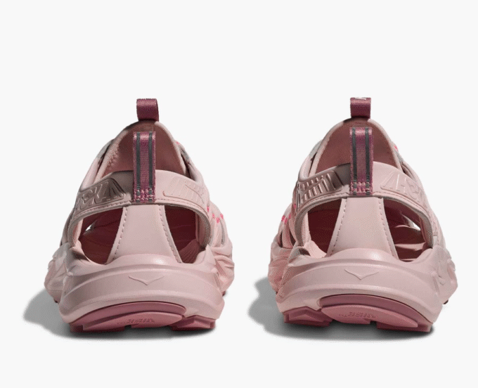 HOKA ONE ONE HOKA エッセンシャル パーカー