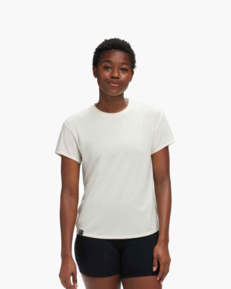 HOKA エッセンシャルTシャツ