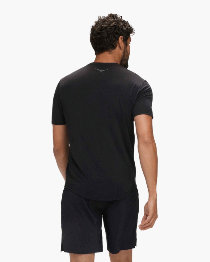 HOKA エッセンシャルTシャツ