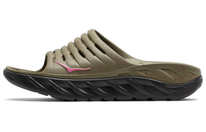 HOKA x Bodega Ora リカバリースライド「マティーニオリーブ ジェットブラック」