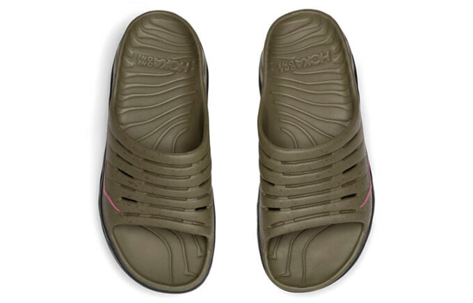 HOKA x Bodega Ora リカバリースライド「マティーニオリーブ ジェットブラック」