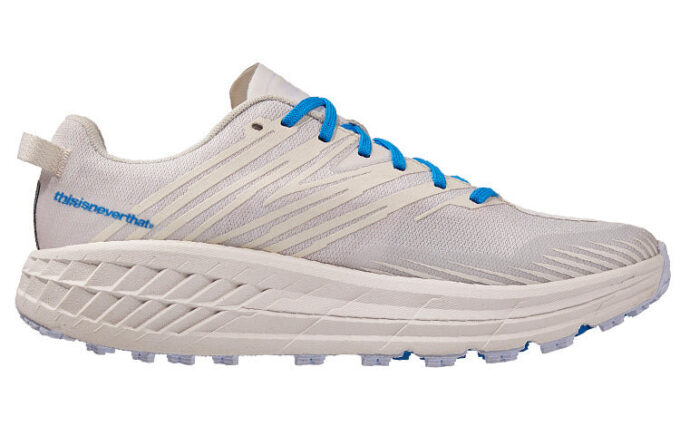 HOKA x thisisneverthat スピードゴート 4 ‘マシュマロシアン’