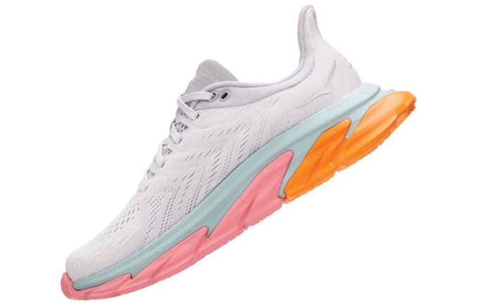 (WMNS) クリフトン エッジ「ニンバス クラウド ルナ ロック」